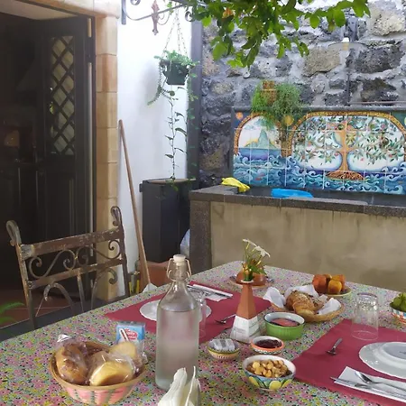 Bed & Breakfast Il Giardino Di Galatea Acireale
